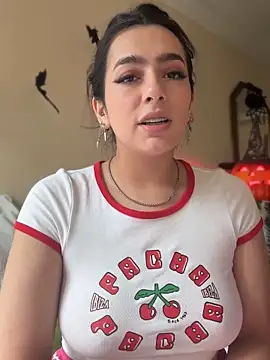 Snapshot of Nicollemays chatting on October 21, 2:18 pm Nicollemays online show from October 21, 2:18 pm