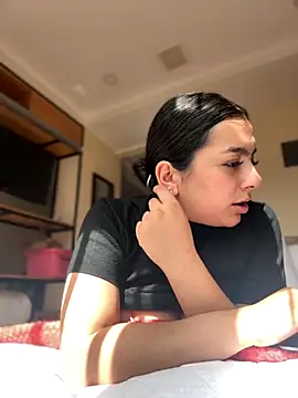 Snapshot of Nicollemays chatting on November 7, 2:28 pm Nicollemays online show from November 7, 2:28 pm