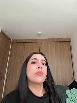 Nicollemays online show from May 25, 1:17 pm