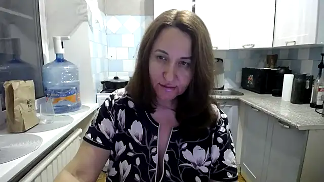 DonnaMagdalena online show from December 5, 4:23 pm