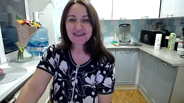 DonnaMagdalena online show from December 28, 4:09 pm