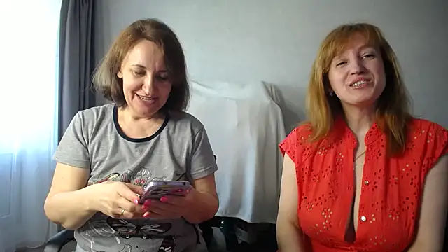 DonnaMagdalena online show from May 18, 7:47 am