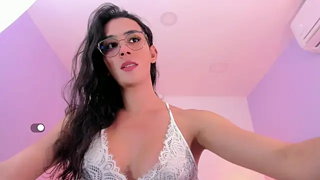 Andrea Marinn online show from November 21, 2:32 am