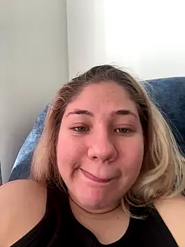 Snapshot of Celestedubois chatting on October 1, 5:41 pm Celestedubois online show from October 1, 5:41 pm