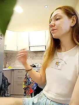 Snapshot of _Sweet_Love_ chatting on October 13, 12:27 pm Sweet Love online show from October 13, 12:27 pm