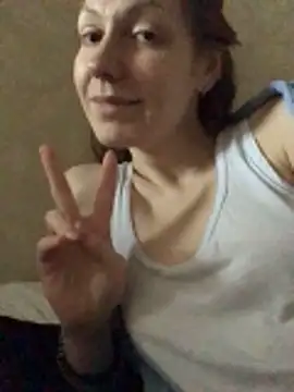 Snapshot of _Sweet_Love_ chatting on May 8, 12:32 pm Sweet Love online show from May 8, 12:32 pm