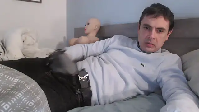 freddy0222222 online show from December 20, 1:11 pm