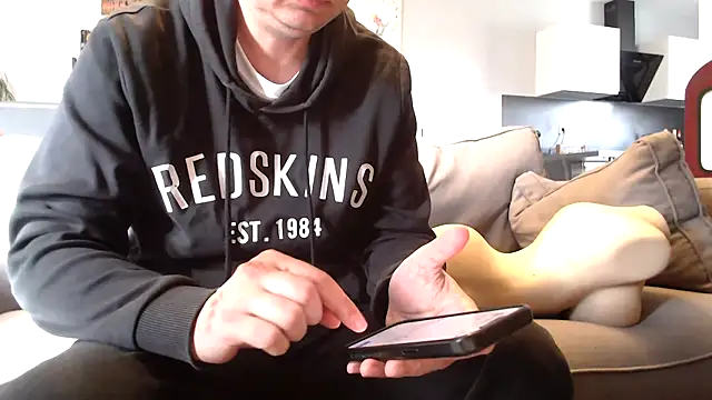 freddy0222222 online show from May 2, 7:35 am
