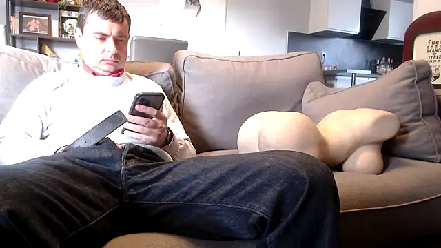 freddy0222222 online show from May 7, 5:46 am