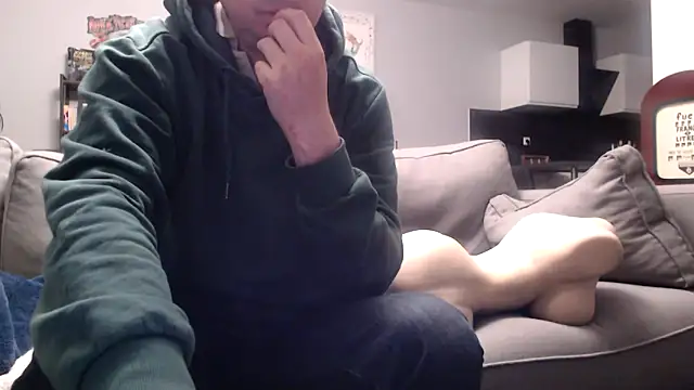 freddy0222222 online show from May 13, 1:58 am