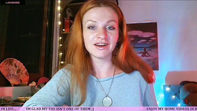Cassie Wild online show from May 14, 1:40 pm