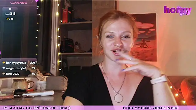 Cassie Wild online show from May 18, 2:12 pm