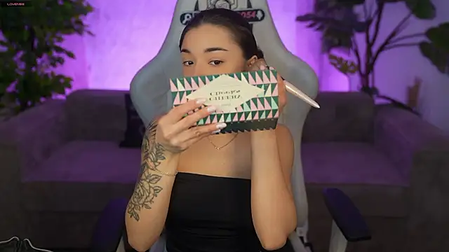 Jasmine Flow online show from March 16, 8:07 am