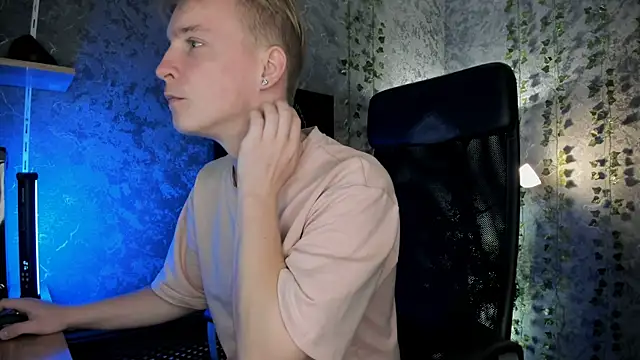 AlexxSweet online show from September 28, 6:52 am