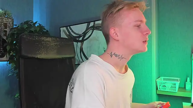 AlexxSweet online show from November 9, 6:55 am