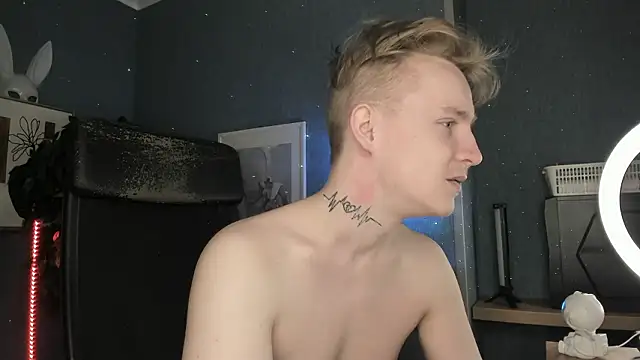 AlexxSweet online show from March 29, 7:08 am