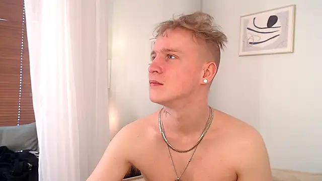 AlexxSweet online show from May 10, 6:07 am