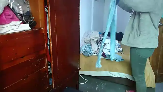 clarisse69 online show from September 9, 9:58 pm