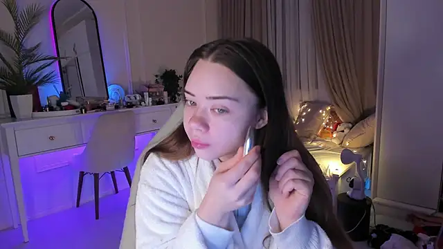 Snapshot of VixenMia chatting on February 28, 3:15 am VixenMia online show from February 28, 3:15 am