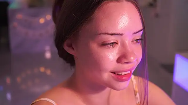 VixenMia online show from March 11, 3:34 am