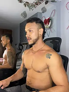 ARON TAYLER01 online show from December 13, 12:28 pm