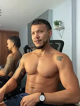 ARON TAYLER01 online show from February 7, 4:24 pm