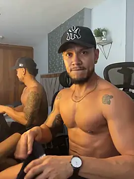 ARON TAYLER01 online show from February 8, 4:57 pm