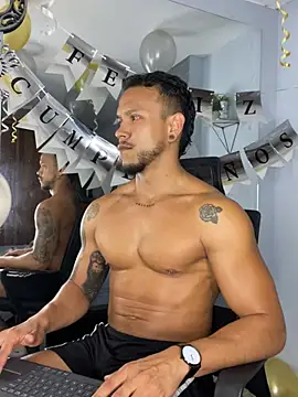 ARON TAYLER01 online show from February 25, 5:04 pm