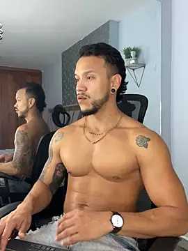 ARON TAYLER01 online show from March 13, 4:34 pm