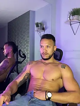 ARON TAYLER01 online show from September 19, 10:38 am