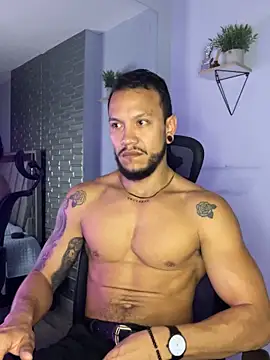 ARON TAYLER01 online show from October 29, 10:39 am