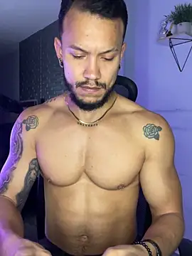 ARON TAYLER01 online show from November 23, 10:26 am