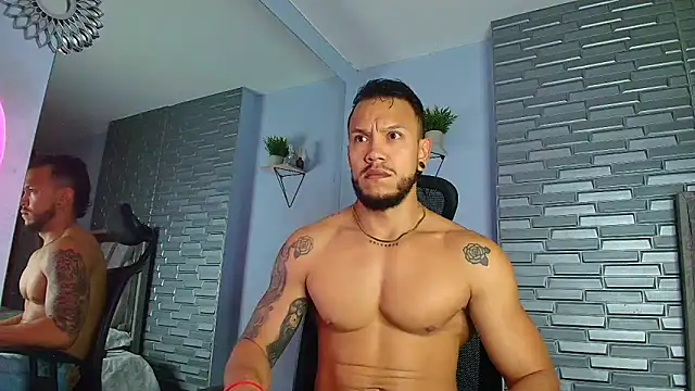 Snapshot of ARON_TAYLER01 chatting on February 15, 10:25 am ARON TAYLER01 online show from February 15, 10:25 am