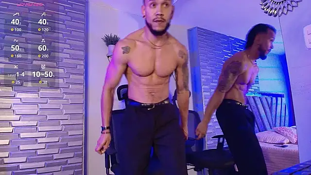 Snapshot of ARON_TAYLER01 chatting on March 13, 10:22 am ARON TAYLER01 online show from March 13, 10:22 am