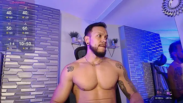 Snapshot of ARON_TAYLER01 chatting on March 22, 10:18 am ARON TAYLER01 online show from March 22, 10:18 am