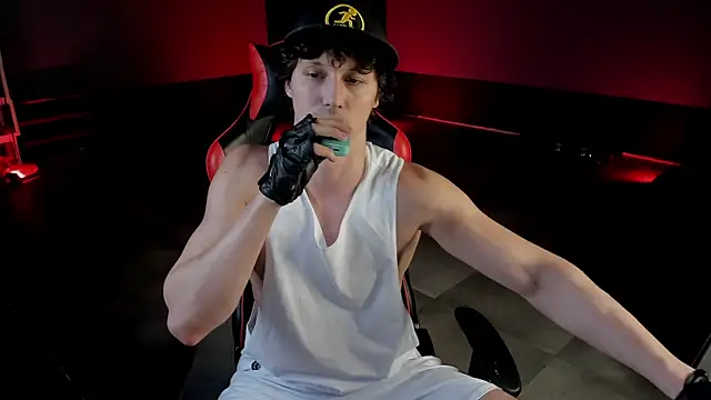 dirty-boss online show from May 10, 4:45 pm