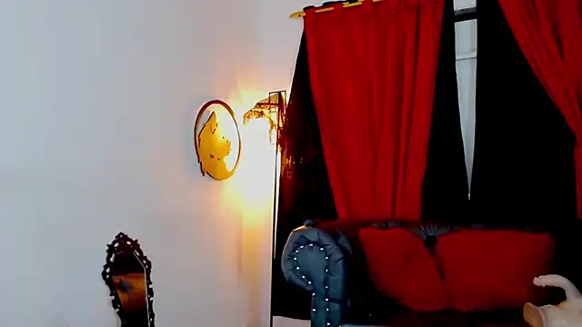 misslombana online show from April 29, 5:33 am
