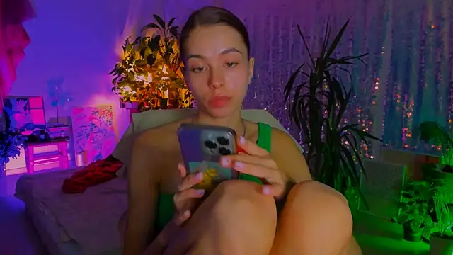 Snapshot of poli__ chatting on September 19, 6:08 pm poli online show from September 19, 6:08 pm