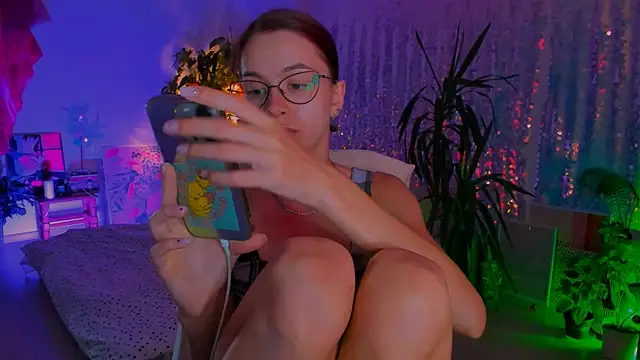 Snapshot of poli__ chatting on September 24, 9:01 am poli online show from September 24, 9:01 am