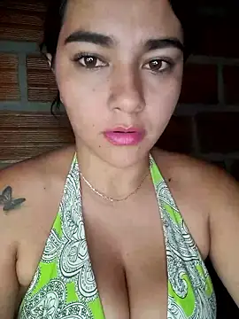 Snapshot of alison_villalobo chatting on January 8, 11:18 pm alison villalobo online show from January 8, 11:18 pm