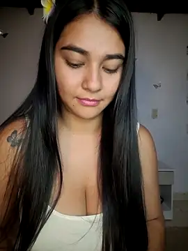 Snapshot of alison_villalobo chatting on February 14, 9:55 pm alison villalobo online show from February 14, 9:55 pm