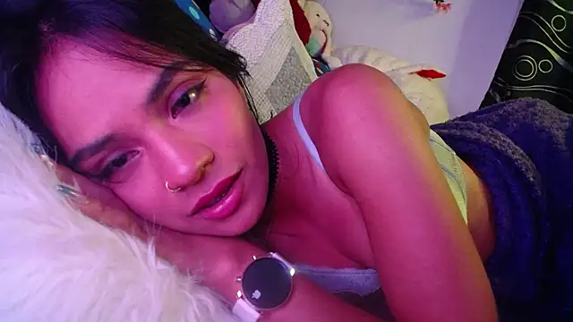 Snapshot of Samara_Beltran chatting on December 9, 8:22 am Samara Beltran online show from December 9, 8:22 am