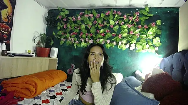 Snapshot of Samara_Beltran chatting on January 15, 4:04 am Samara Beltran online show from January 15, 4:04 am