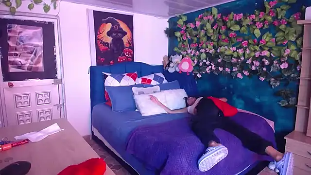 Snapshot of Samara_Beltran chatting on February 5, 3:42 pm Samara Beltran online show from February 5, 3:42 pm