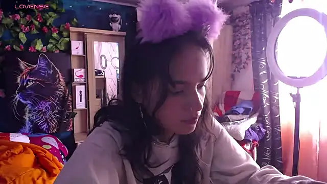 Snapshot of Samara_Beltran chatting on February 17, 4:48 pm Samara Beltran online show from February 17, 4:48 pm