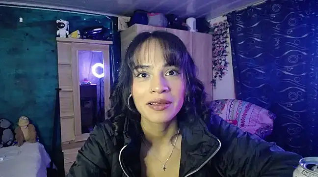Snapshot of Samara_Beltran chatting on February 28, 2:42 am Samara Beltran online show from February 28, 2:42 am