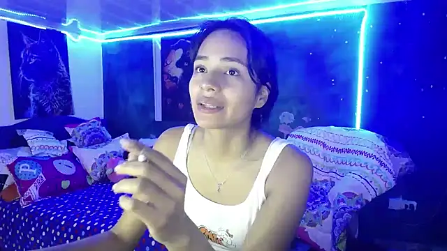 Snapshot of Samara_Beltran chatting on March 22, 3:30 am Samara Beltran online show from March 22, 3:30 am