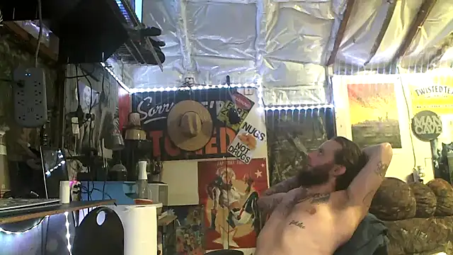 CloudDadddyyy420 online show from October 21, 11:05 pm