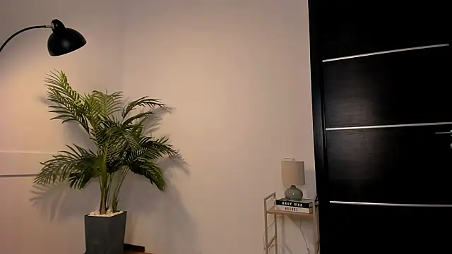 Jess Anders  online show from February 5, 7:35 am