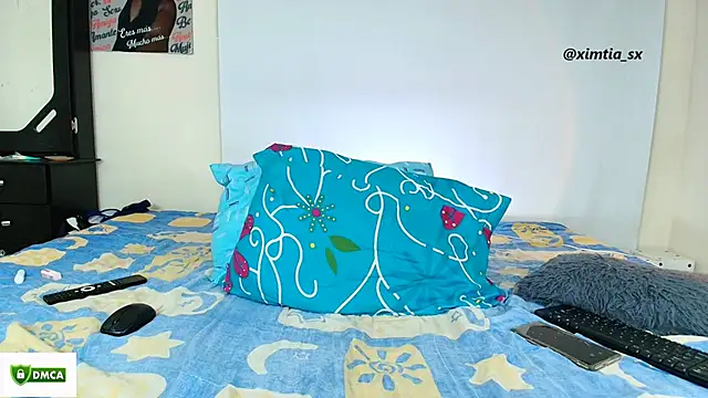 Snapshot of ximtia_xs chatting on March 4, 2:01 pm ximtia xs online show from March 4, 2:01 pm